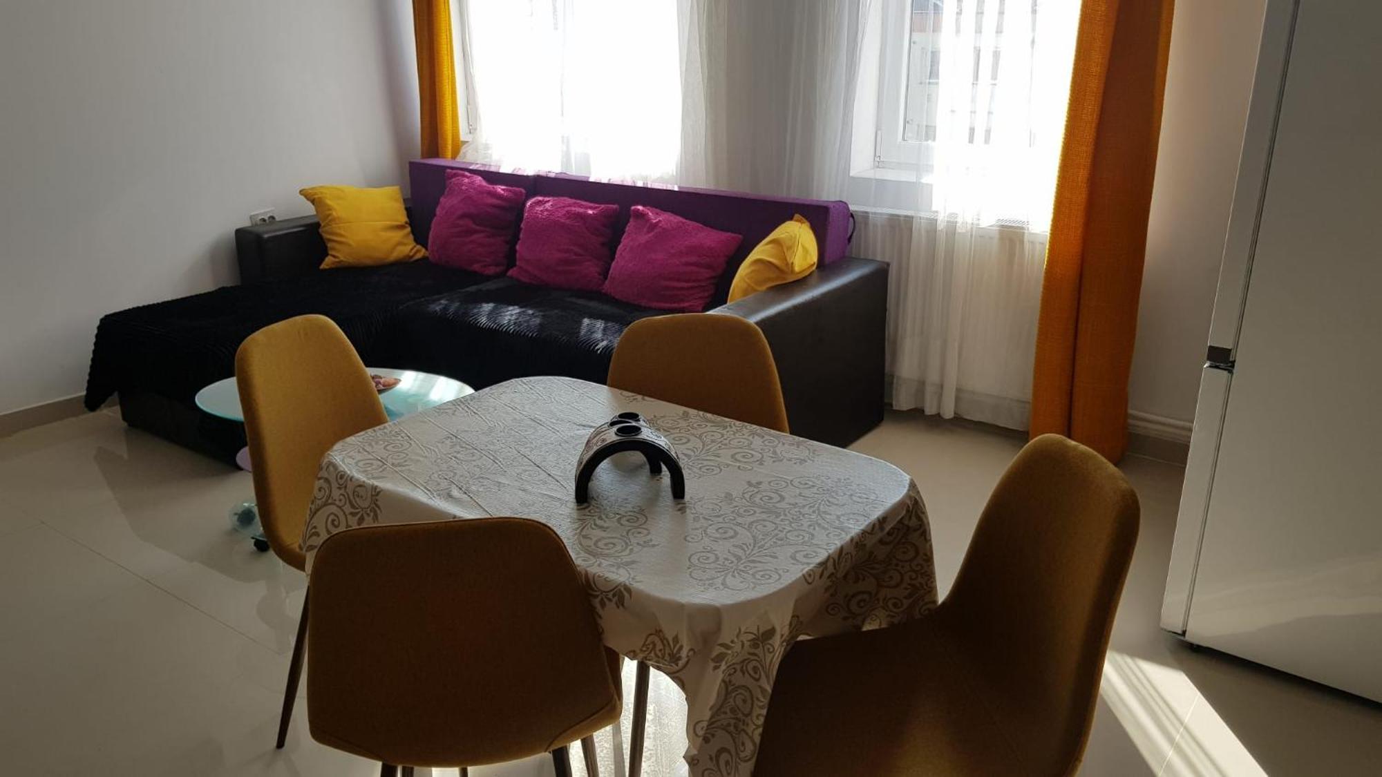Cosy 2 Bedroom Apartment In New Town Brasov Exterior photo