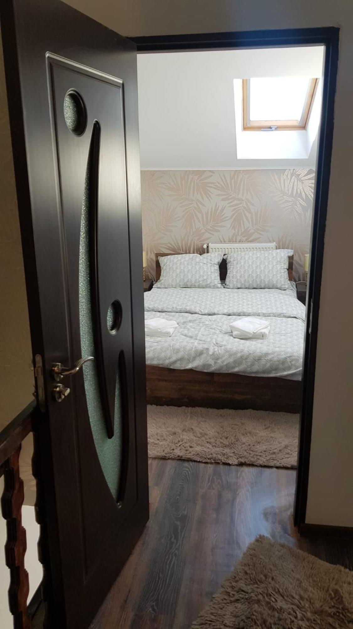 Cosy 2 Bedroom Apartment In New Town Brasov Exterior photo